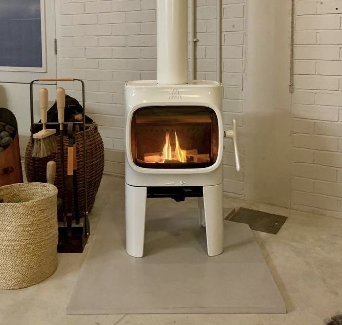 Nowy  piecyk Jotul F 105 LL  w białej Emalii,