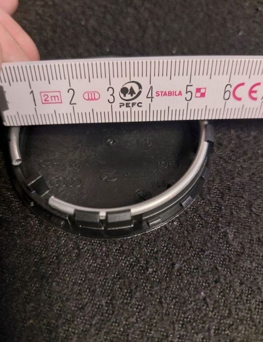 Nowe oryginalne dekielki/ zaślepki do Felg Audi 81A.601.170/komplet