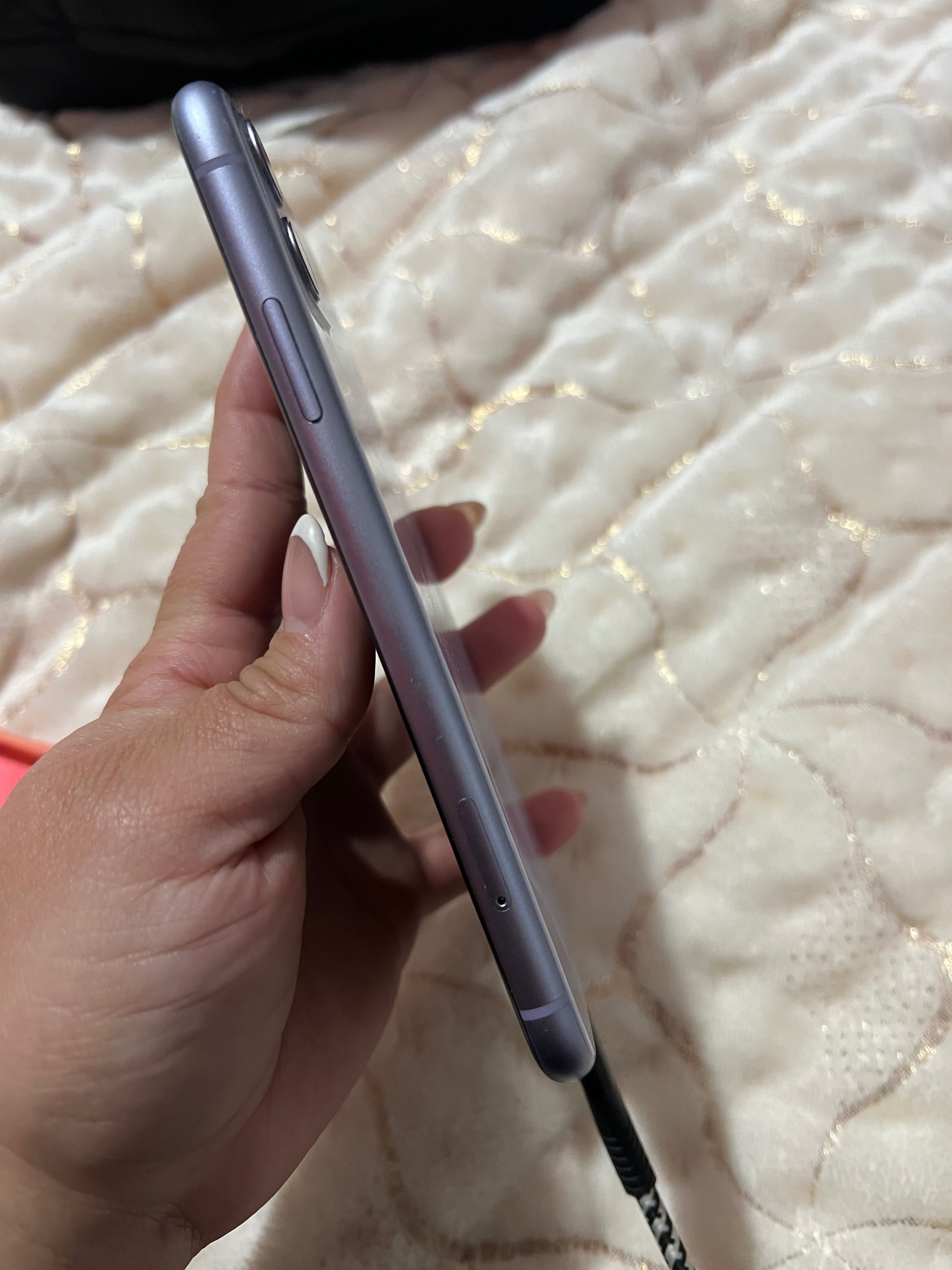 iphone 11 128GB.