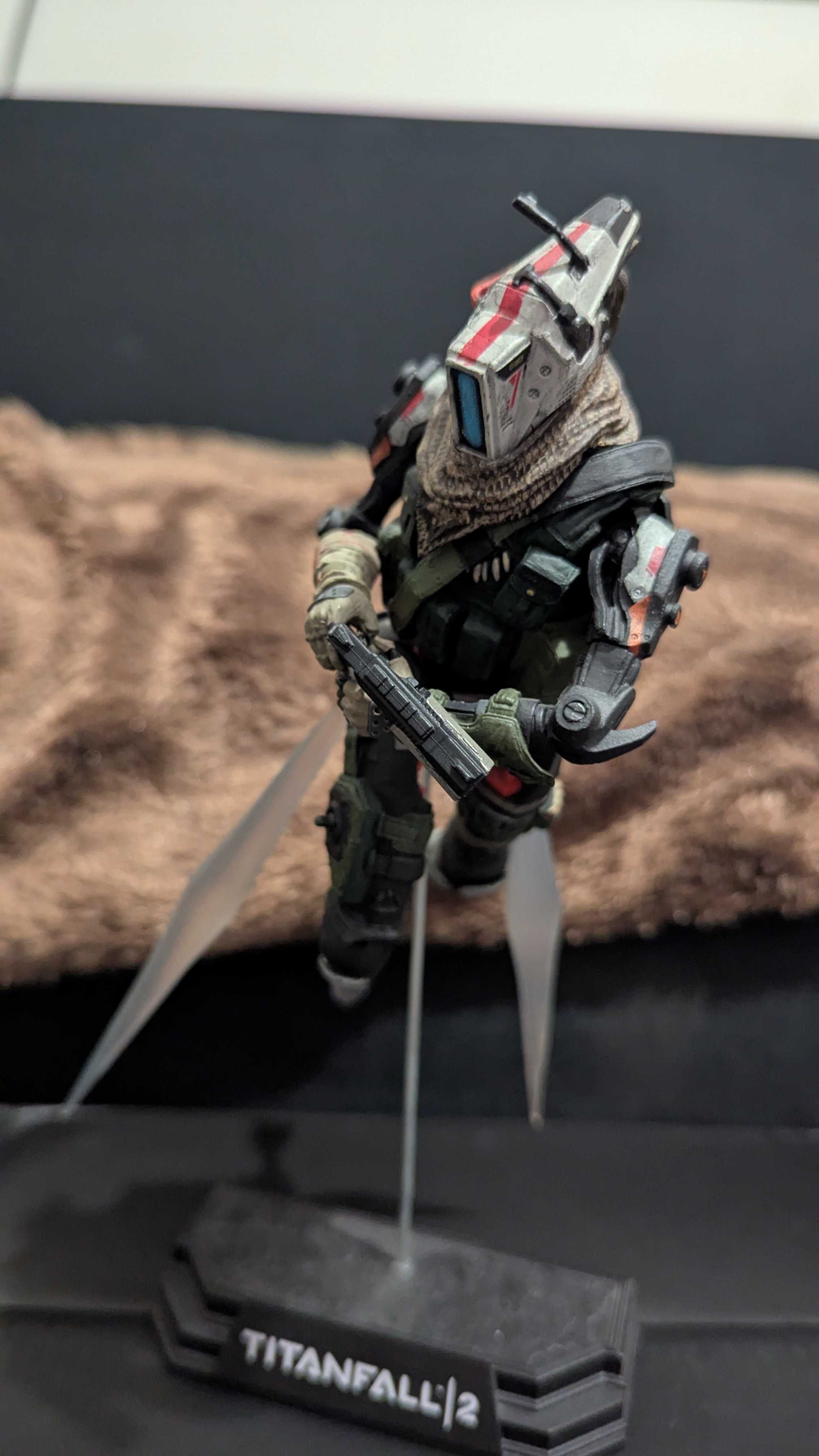 Figurka kolekcjonerska McFarlane Titanfall 2 Jester Loose (lewitująca)