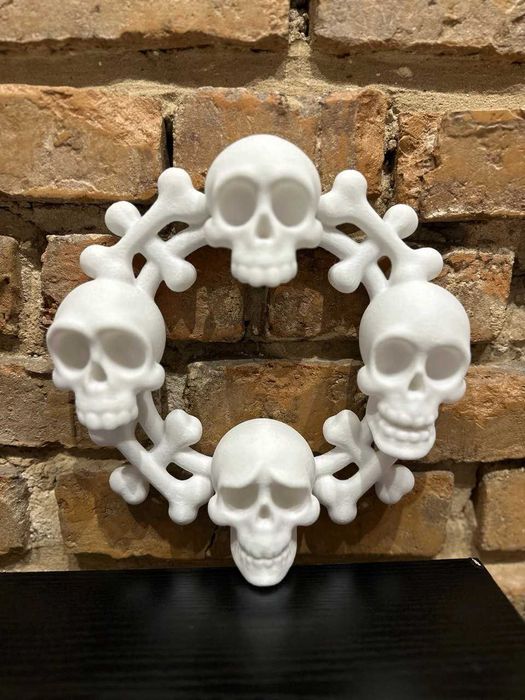 Dekoracja 3D Halloween Edycja Limitowana Duży wieniec z czaszek