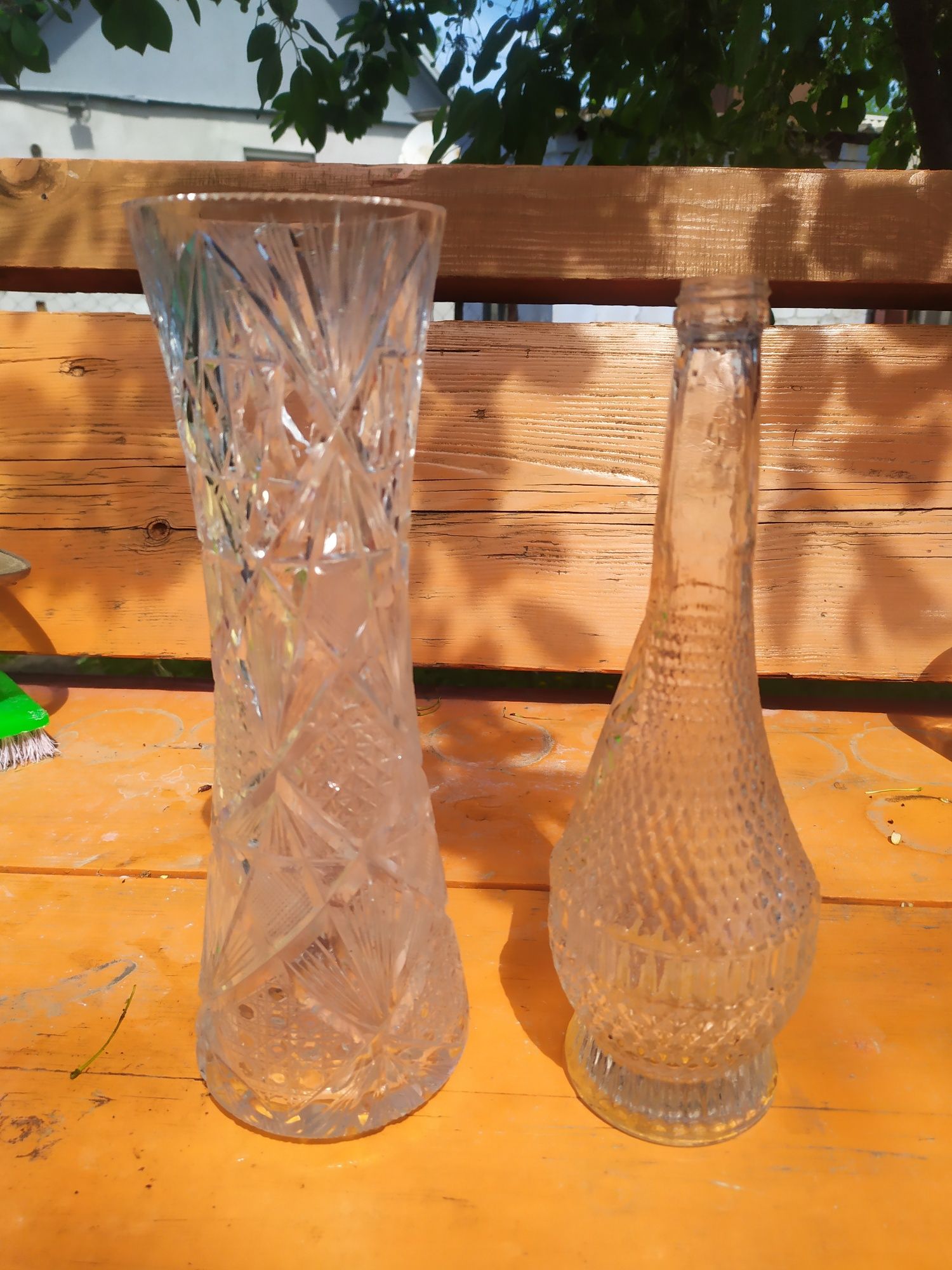 Хрустальні ваза та пляшка