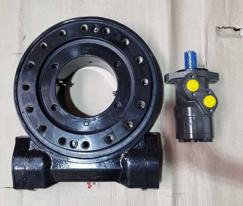 Obrotnica przekładnia ślimakowa 9  + silnik hydrauliczny