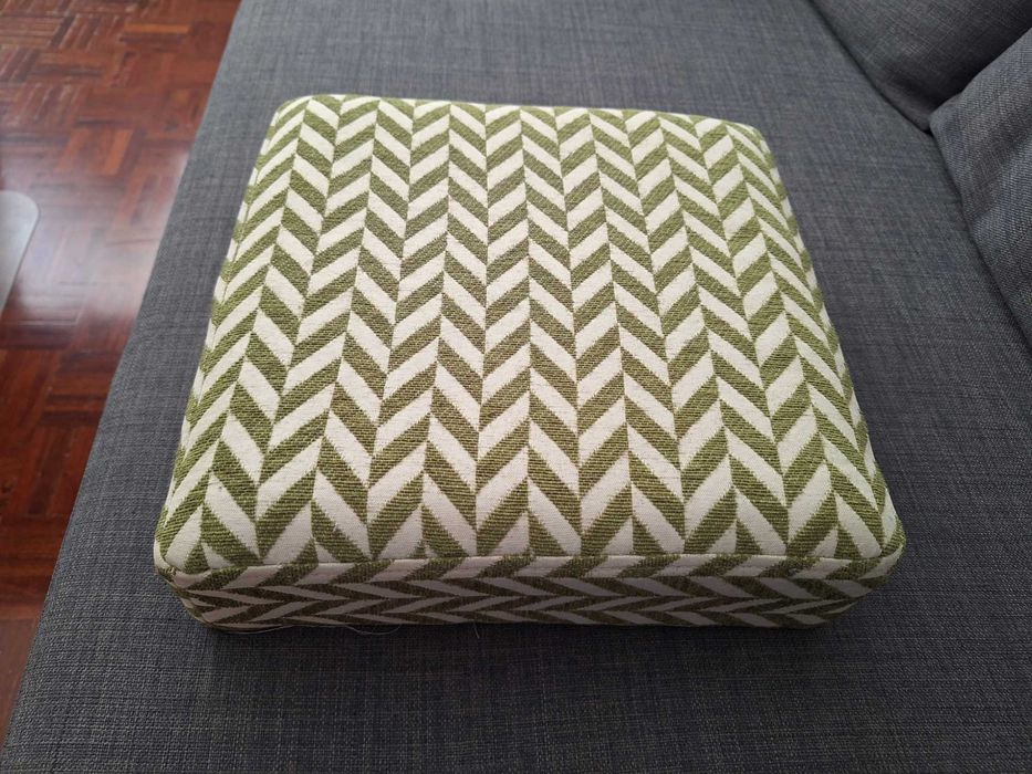 Almofada 30*30 cms para banco