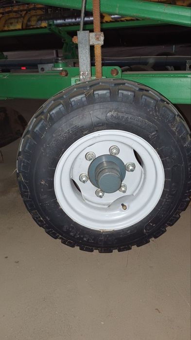 Плуг ПЛН 5-35, п'ятикорпусний, навісний, стан НОВОГО, 2000 р.в.