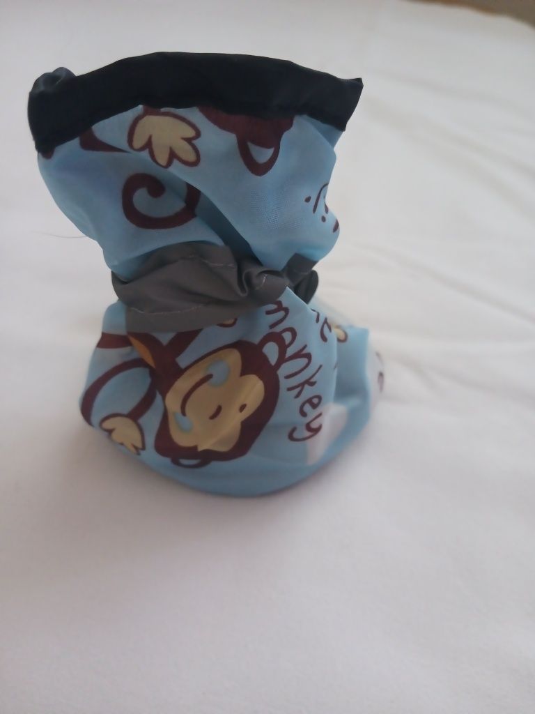 Buty w małpki dla psa