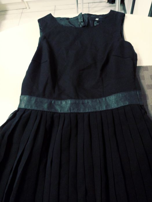 Sukienka HM..- plisowana.roz34.