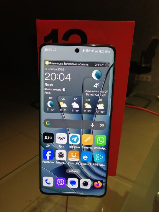 Продам телефон Oneplus 12