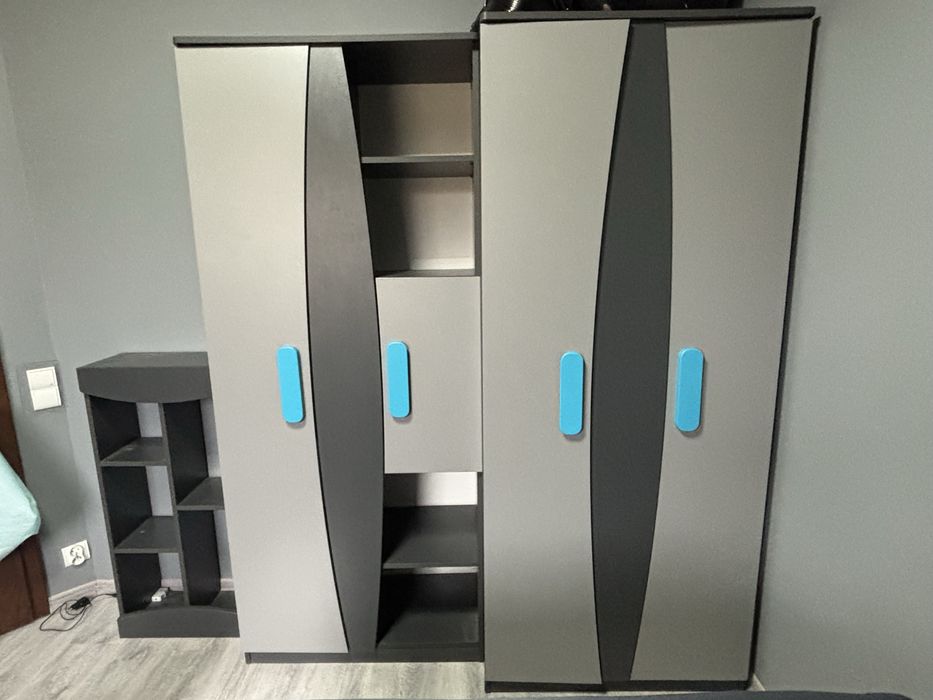 Meble mlodziezowe zestaw - 2 szafy + komoda + szafka wisząca