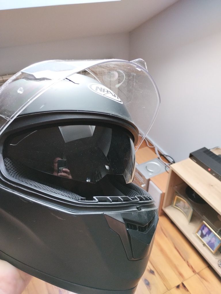 Kask z blendą firmy naxa