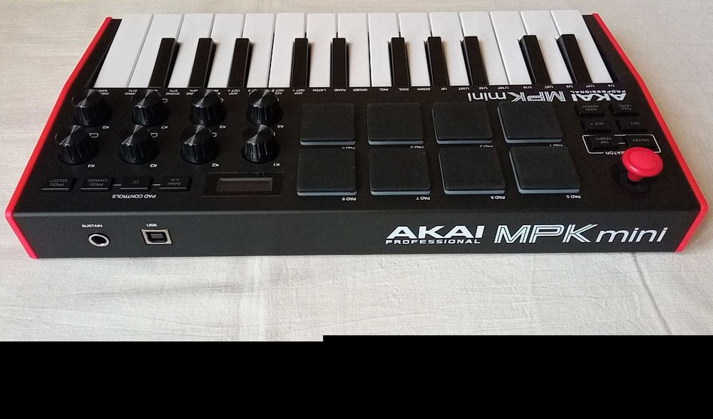 Klawiatura Akai MPK Mini MK3, ze zwrotu