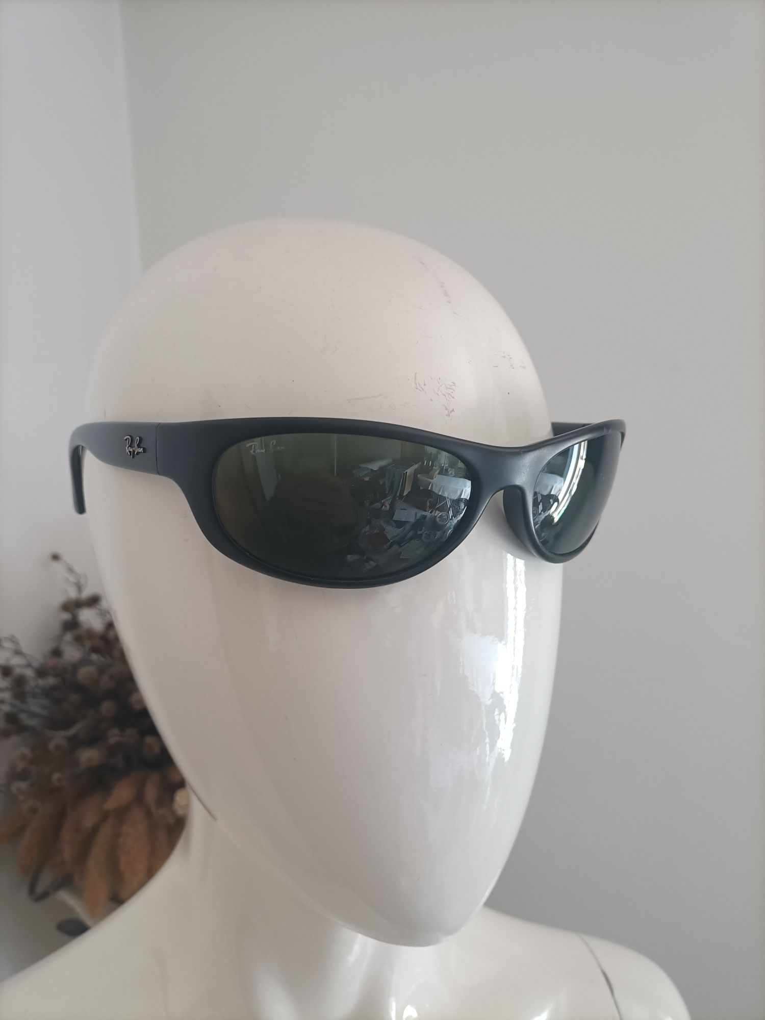 3 óculos Ray Ban, Wurth, Okley 30€ os 3