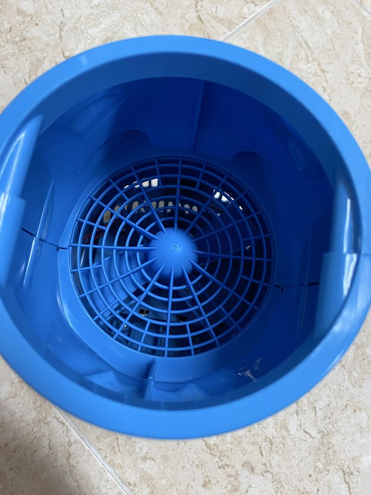Brinquedo em otimo estado (inclui pilhas)