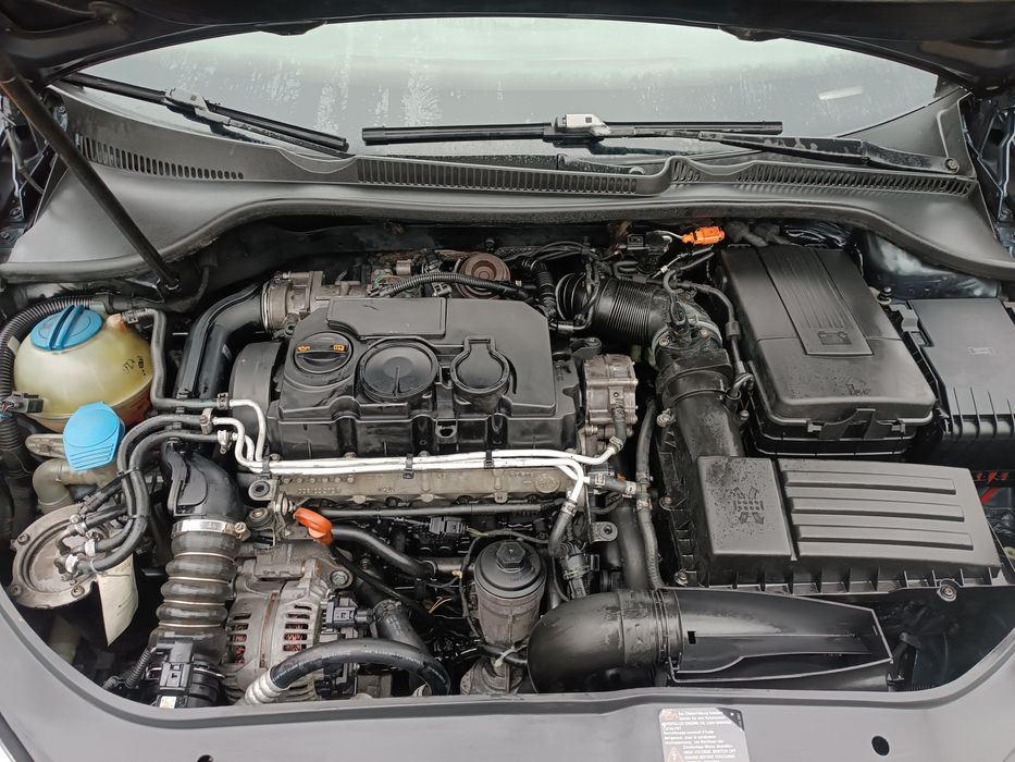 Продам гольф 5 
Гольф 5
2006 рік 
Дізель 2.0
Механіка 6 ступка 
Тимчас