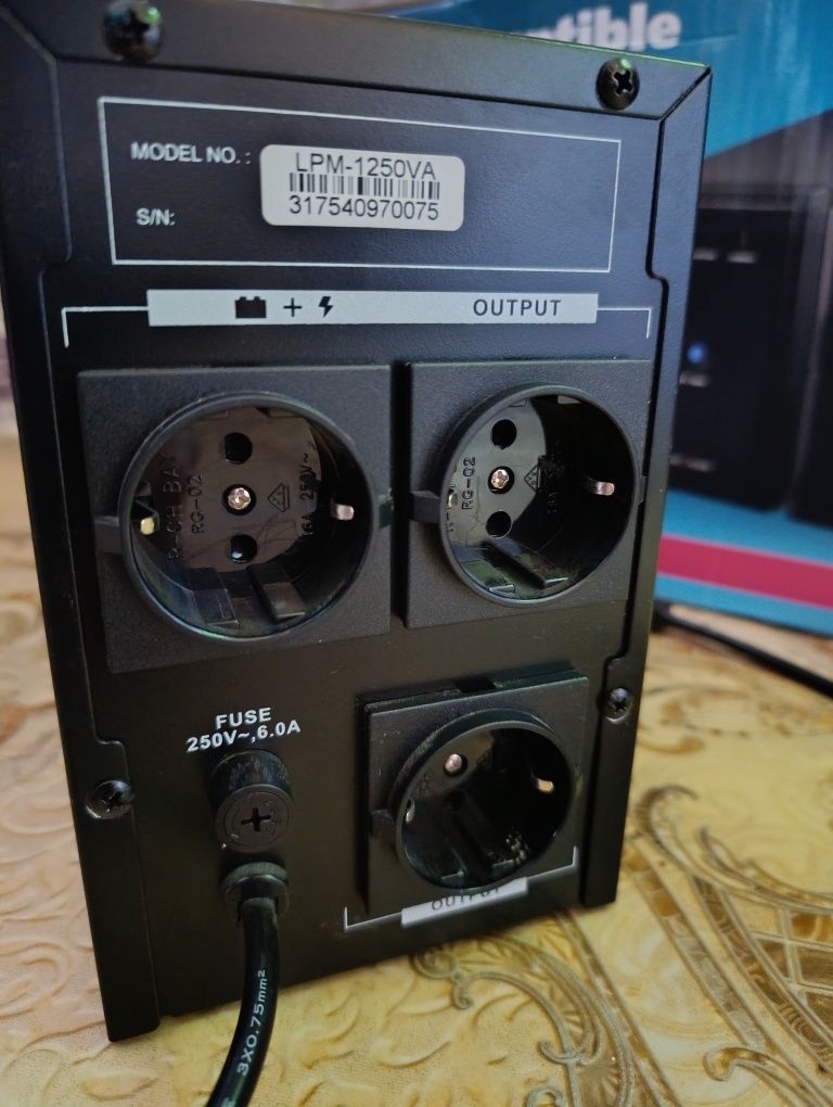 Продам Безперебійник ДБЖ LogicPower LPM-1250VA (LP3175)