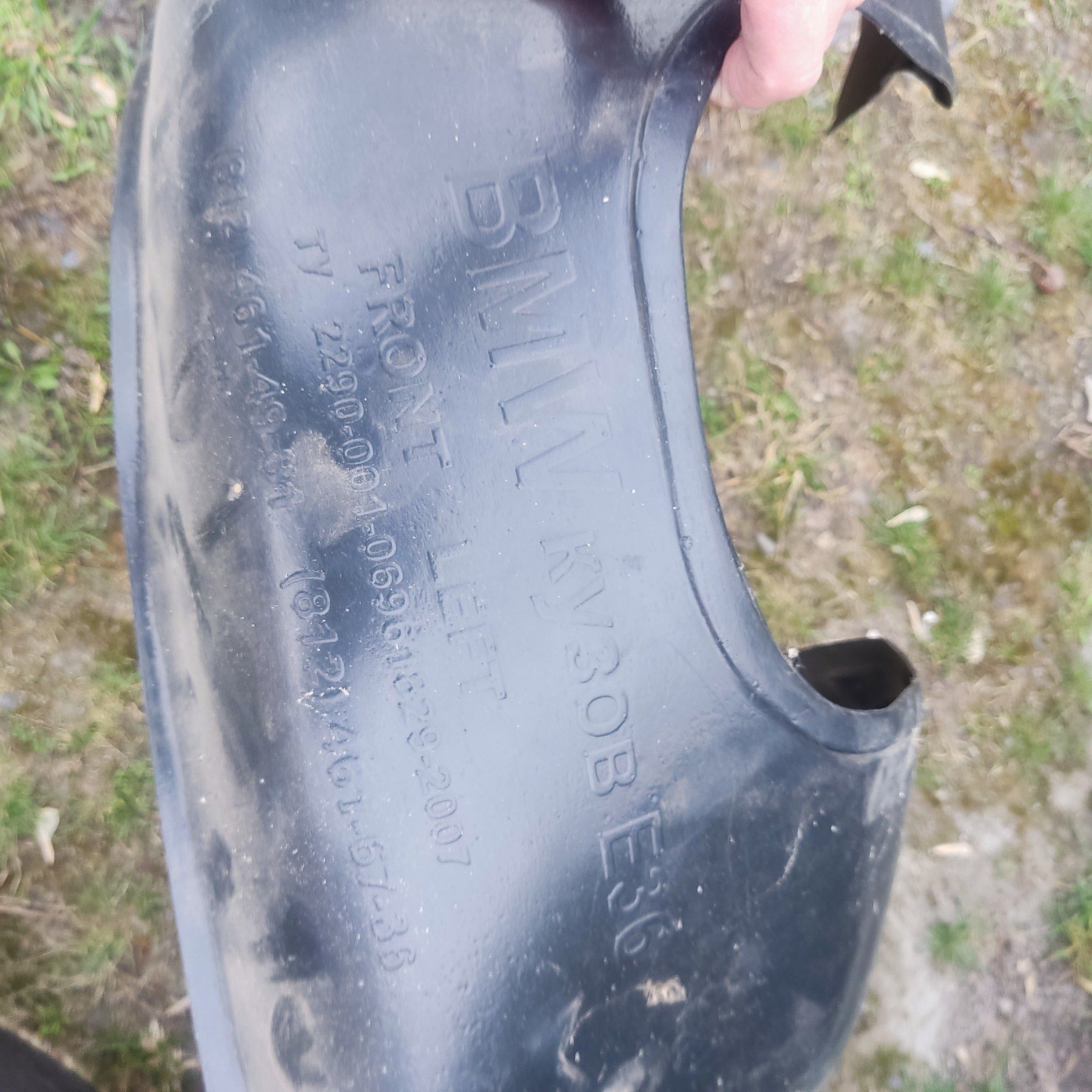Продам підкрилки