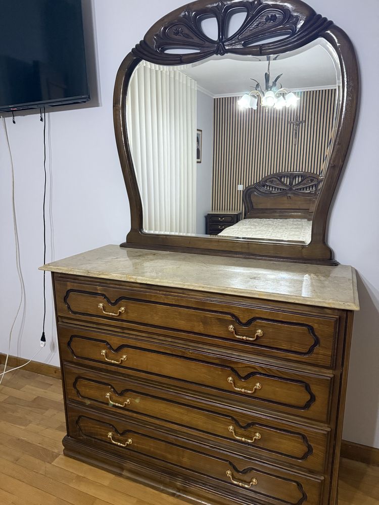 Conjunto de mobilia de Cerejeira para quarto