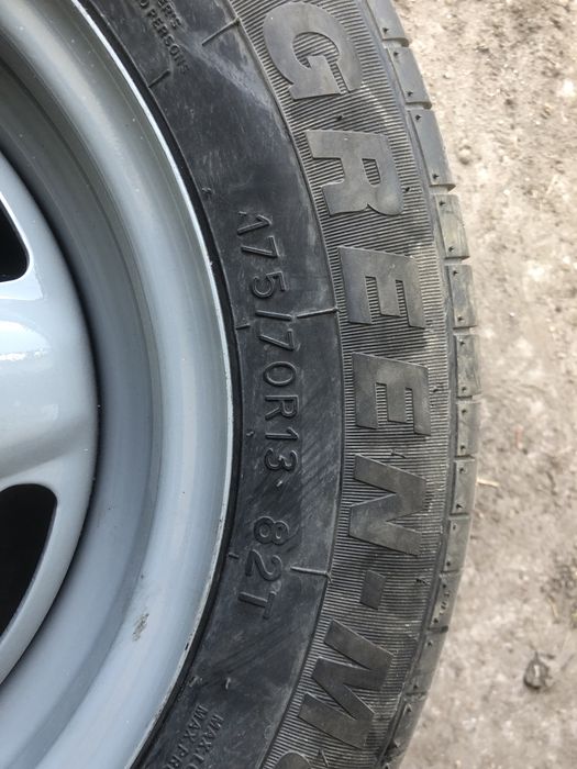 Запаска нова диск і шина