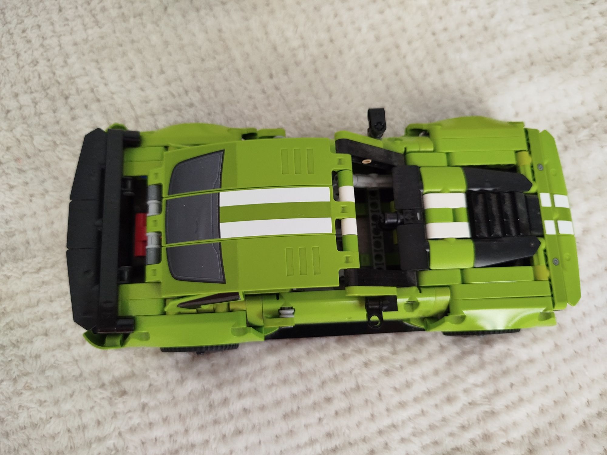LEGO Technic Ford Mustang Shelby