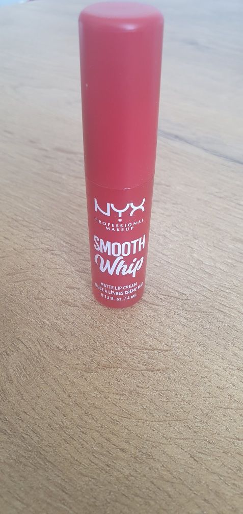 NYX smooth whip cherry creme