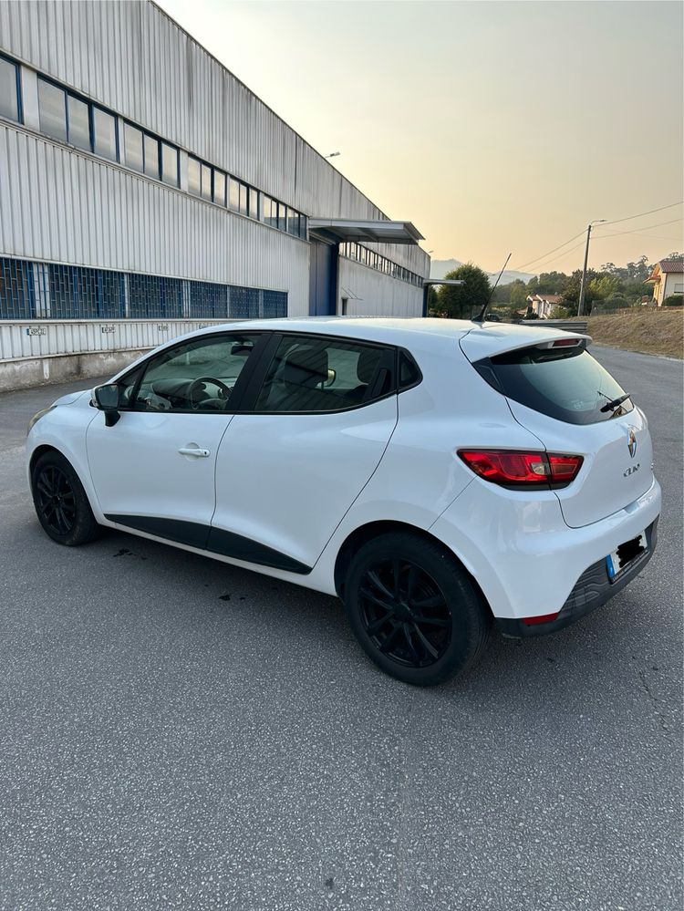 Renault Clio IV 1.5 dCi 90cv • 2014 • 150.000 km