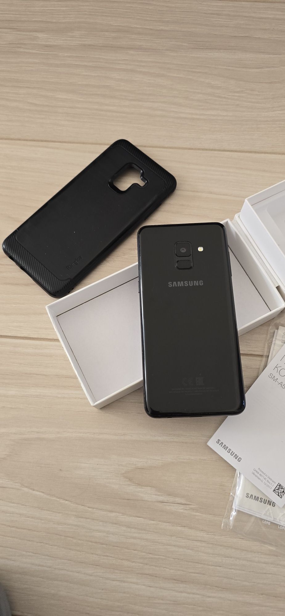Телефон SAMSUNG  A8