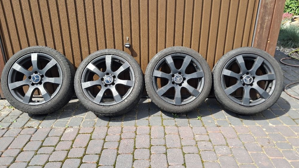 Koła z oponami letnimi  od Mercedesa
