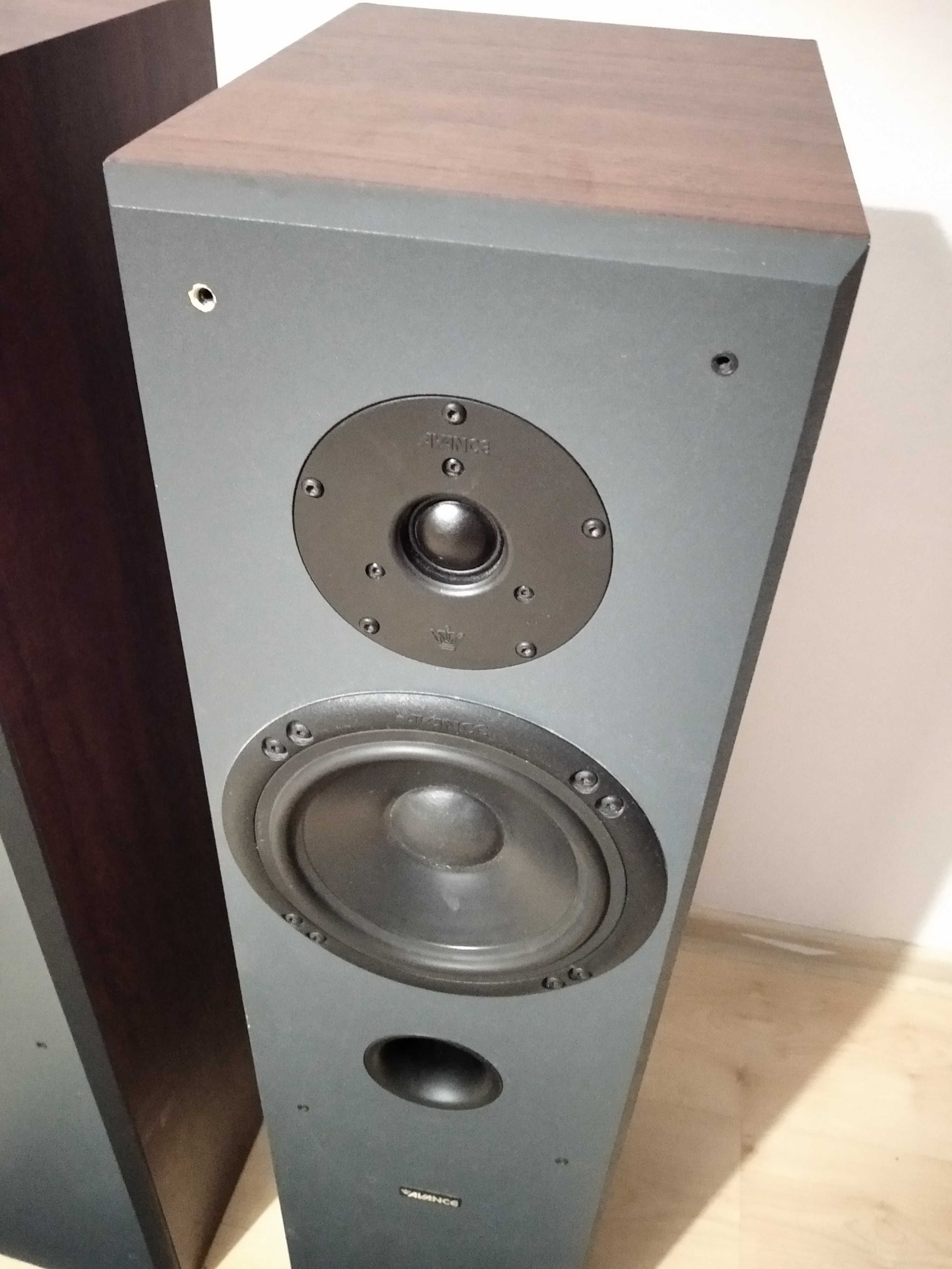 Kolumny AVANCE Omega 530