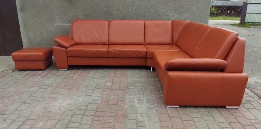 Кожаный угловой диван и пуф W. Shillig ( 100702) привезен из Германии.