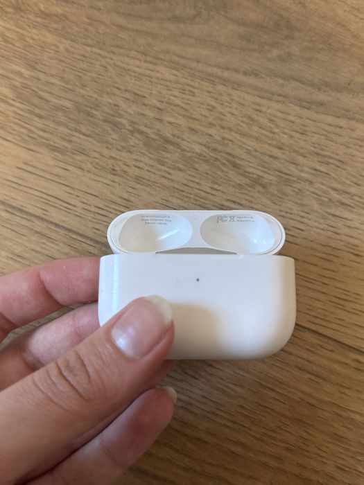 Оригінальний кейс Airpods Pro 1 generation