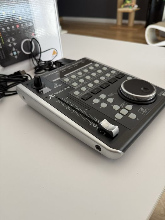 Behringer X-Touch One kontroler MIDI DAW jak nowy