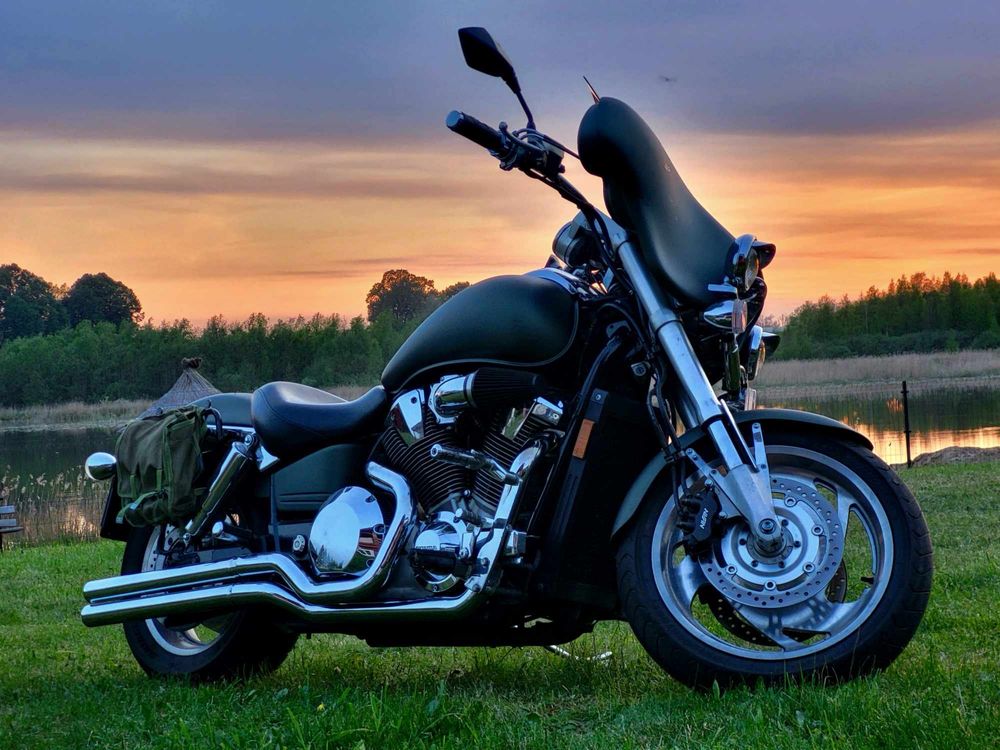 Honda VTX1800C cruiser chopper bagger custom