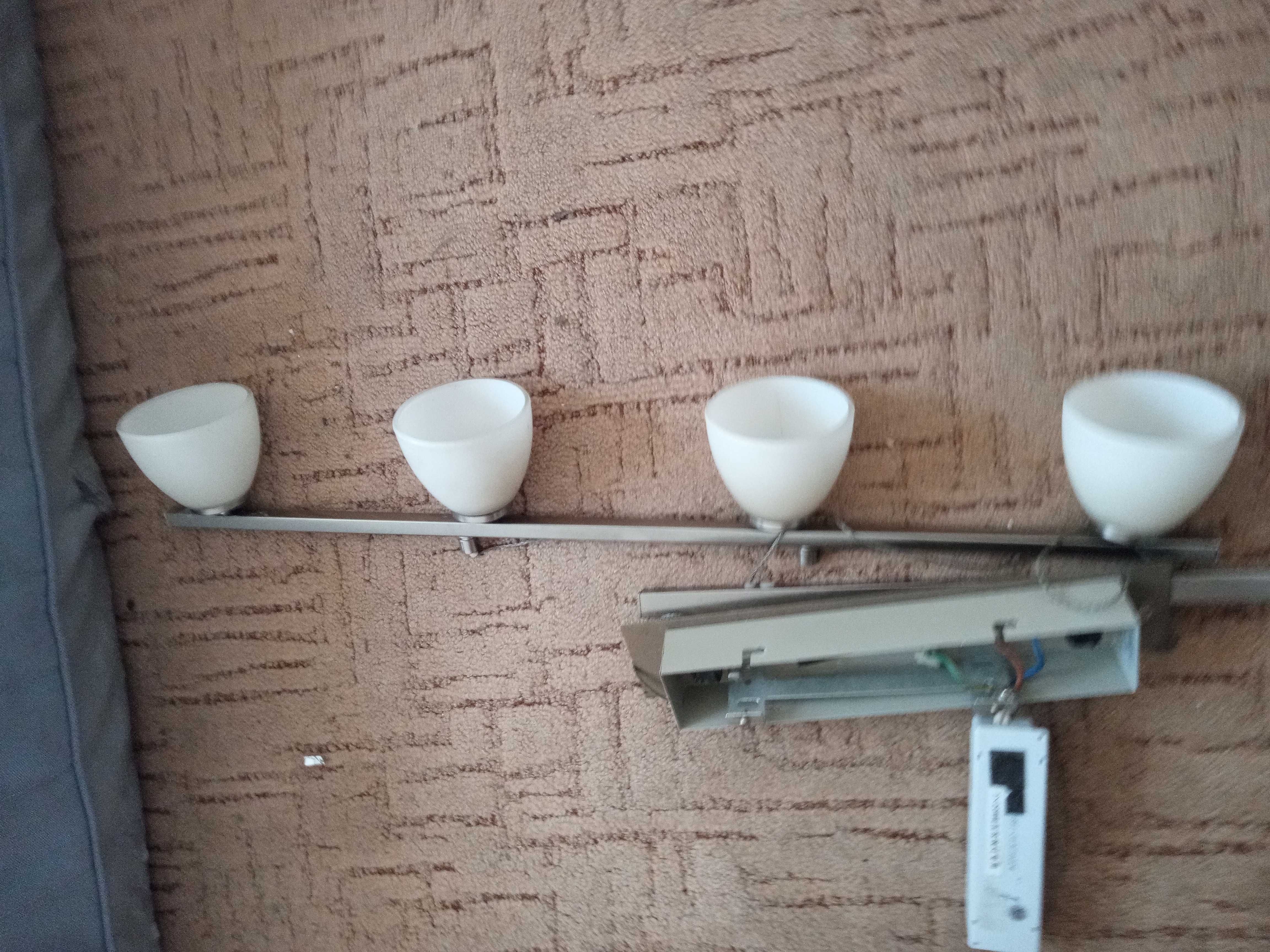Lampa halogenowa żyrandol