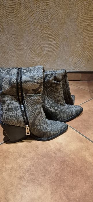Kozaki damskie skóra węża,kupione na Zalando