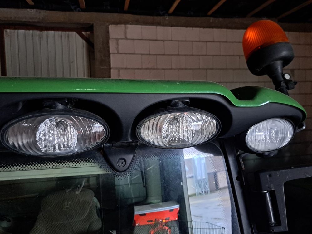 Halogeny John Deere 6r