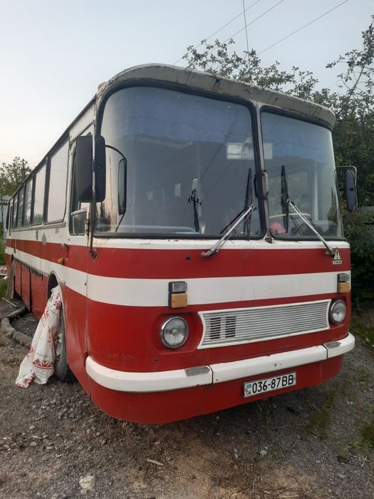 Автобус ЛАЗ, газ/бензин, 41 місце