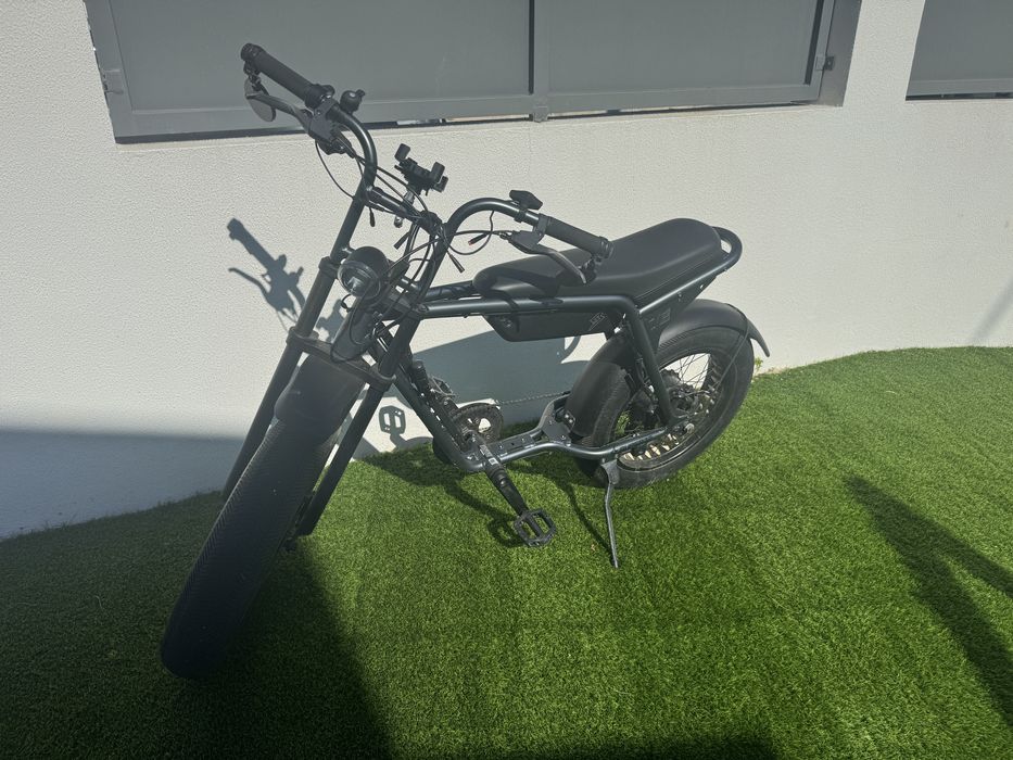 Bicicleta / mota eltrica Super 73 com acelerador