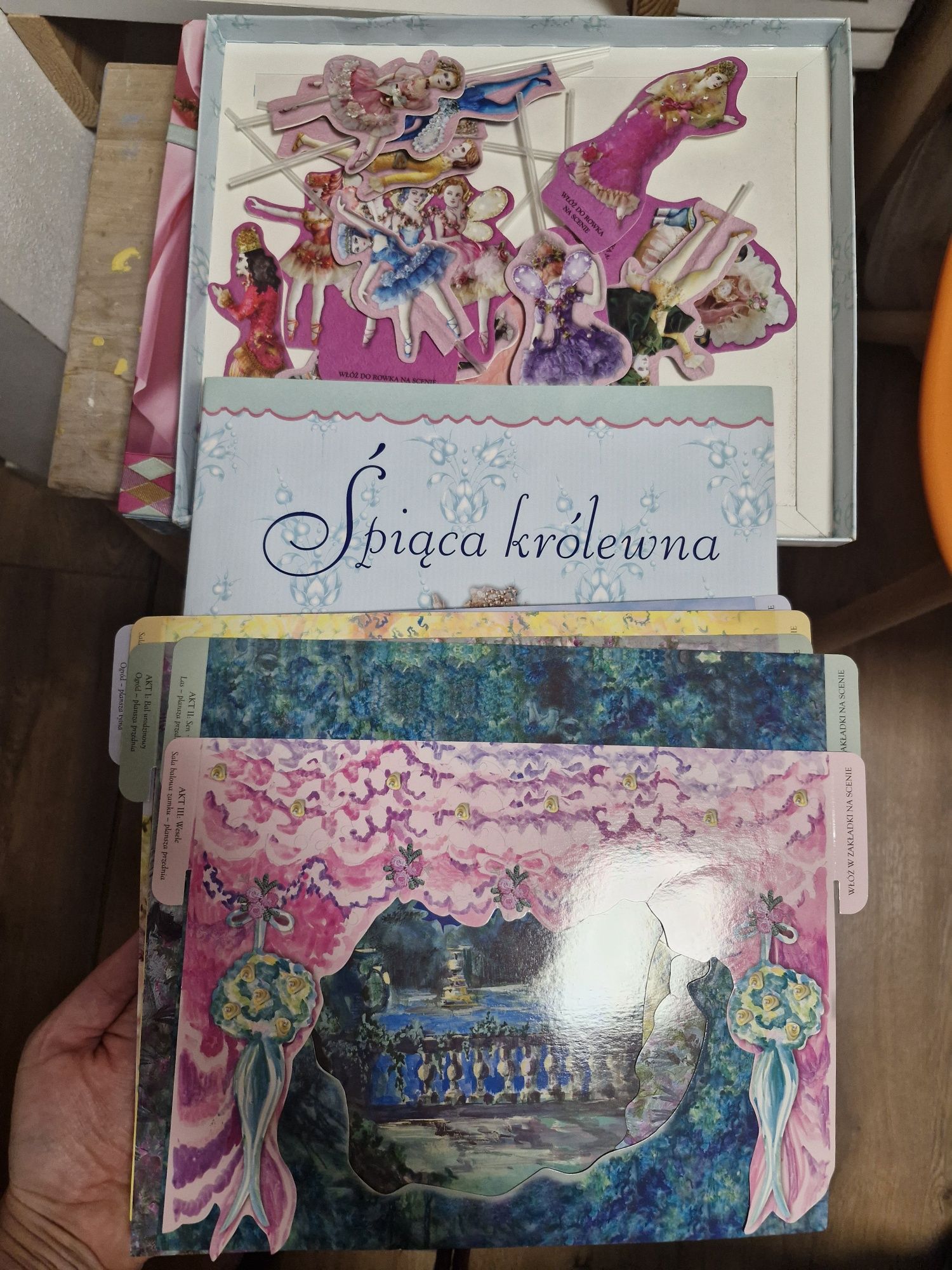 Teatrzyk Dzwonnik z Notre Dame Księżniczka na ziarnku grochu,Śpiąca