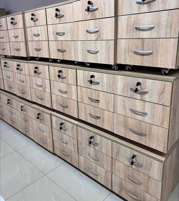 РАСПРОДАЖА  кресла стулья в офис