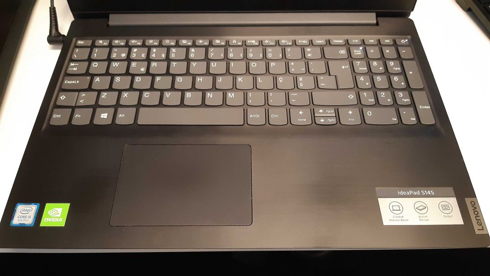 Portátil Lenovo i5 8Gb SSD256Gb