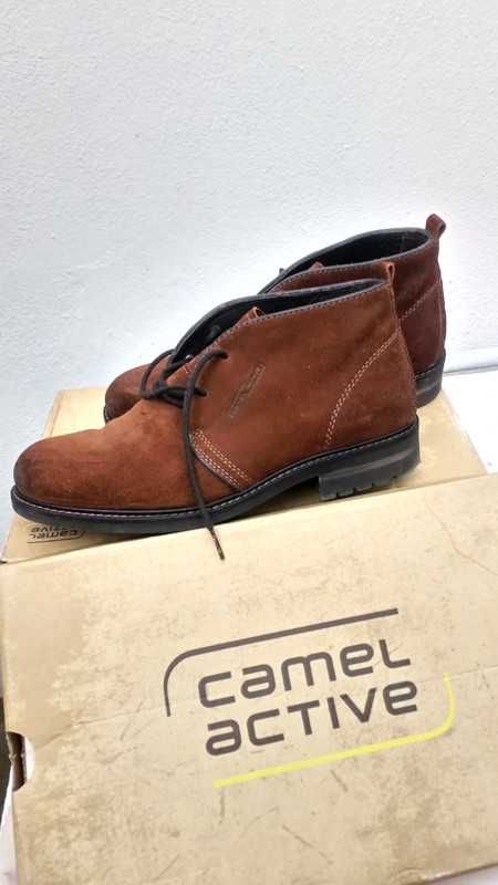 Botas Camel Active em pele castanhas cor mel