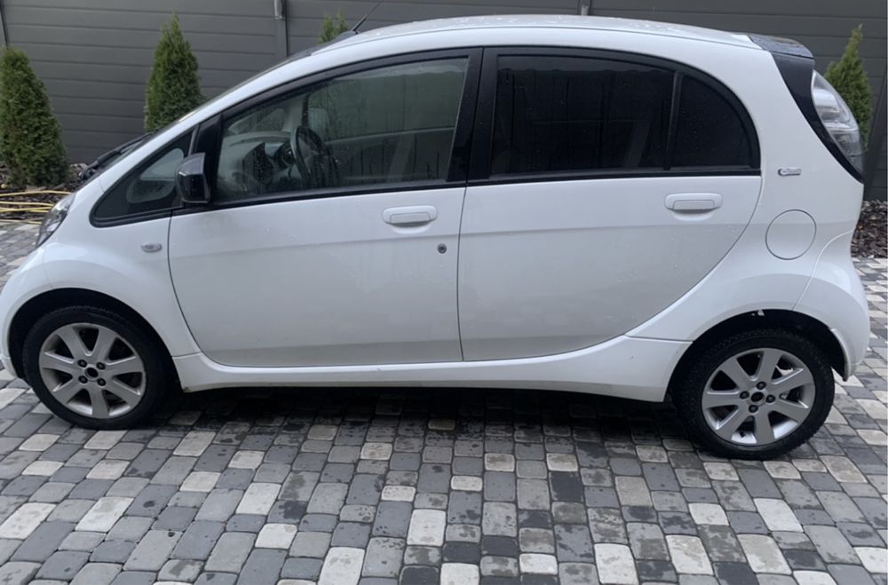 Продам електро автомобіль Citroen C-Zero,  Mitsubishi i-MiEV, 2011