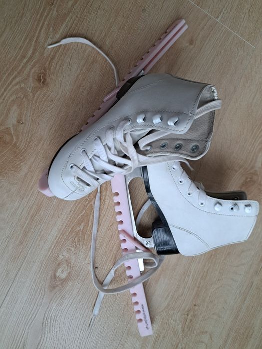 Sprzedam łyżwy dla dziewczynki