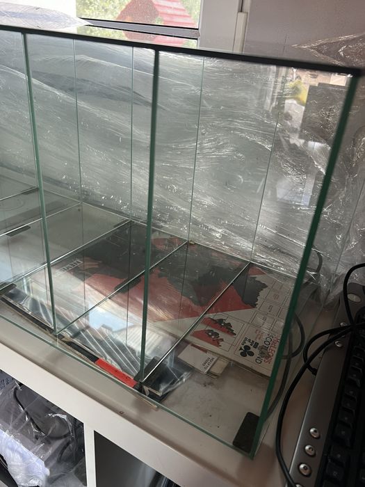 Szklana szafka regał na płyty vinylowe, winylowe 120 cm