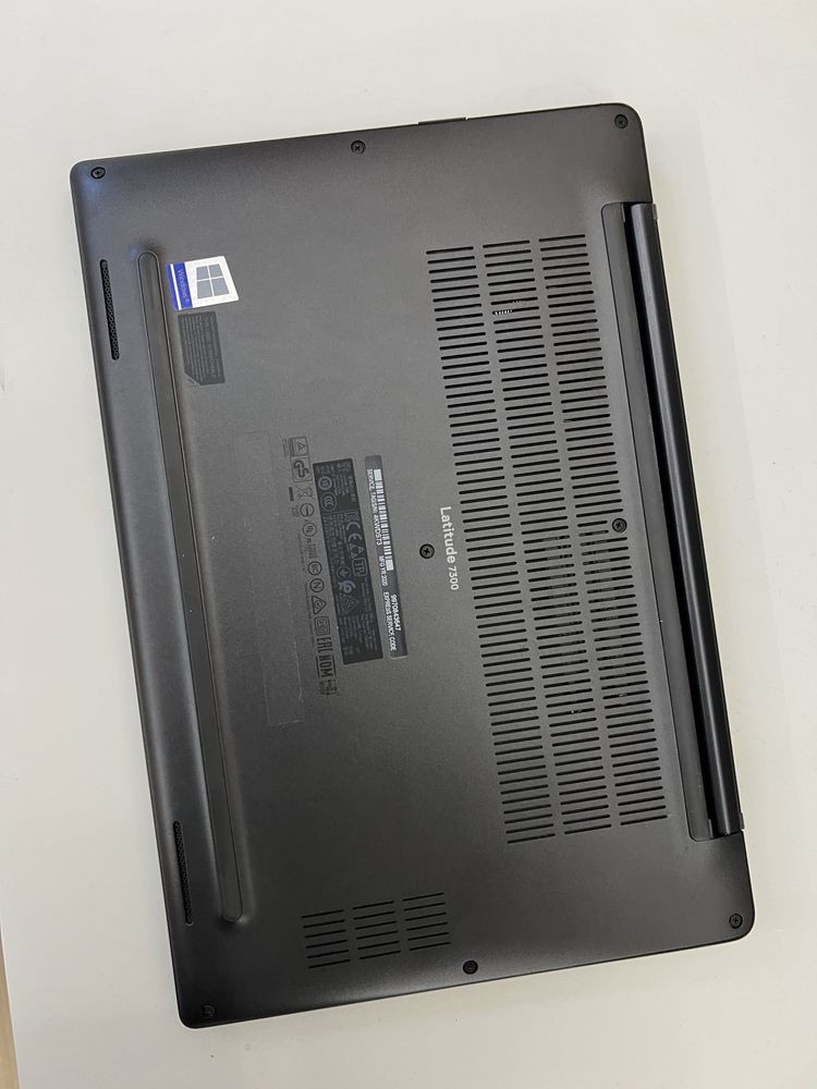 Ноутбук Dell Latitude 7300 13.3 / Core I7-8665U/ 16gb / 256gb SSD