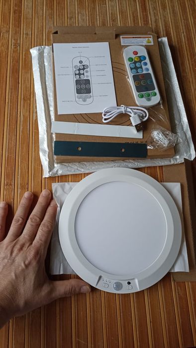 Светодиодный светильник 8000 mah пульт управления датчик движения