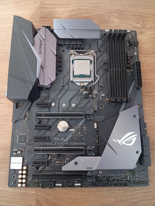 Bundle Intel Core i7 9700k / Board ASUS Rog Strix z370-F Gaming