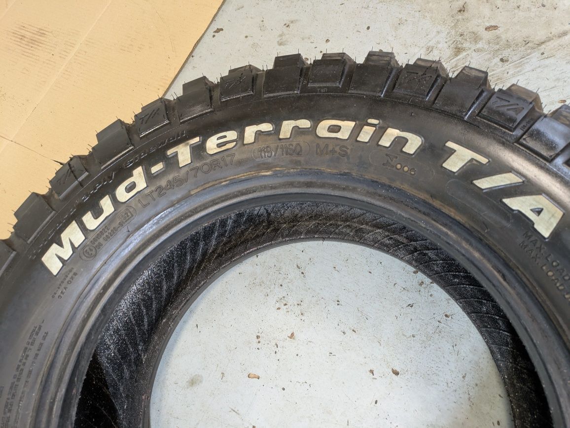 245/70R17 BF Goodrich Mud-Terrain A/T opona pojedyncza