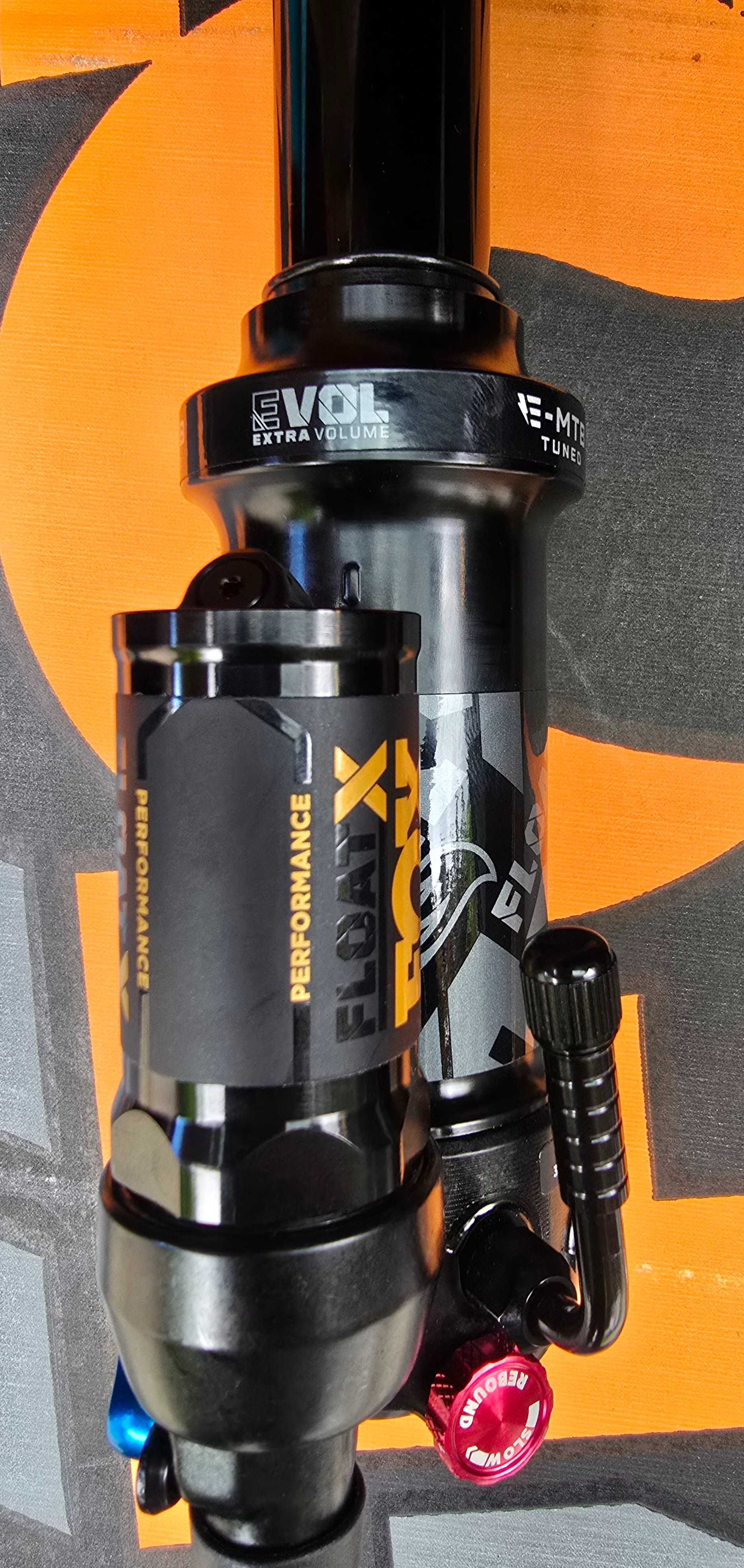 Fox Float X Performance 205x65
Trunnion 2-Position 
custom tune damper
