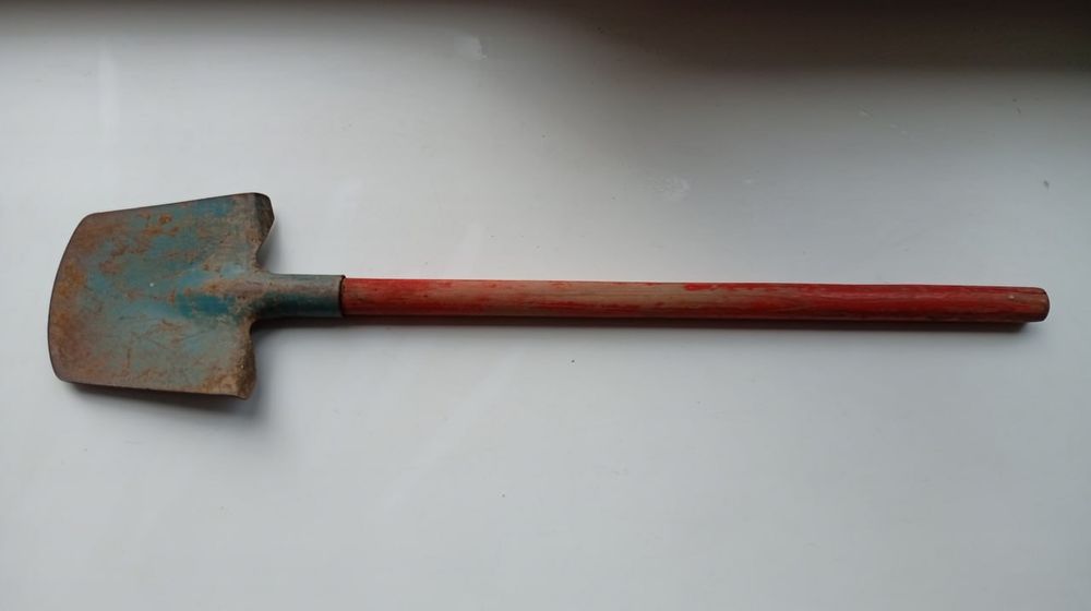 Садовая лопатка маленькая